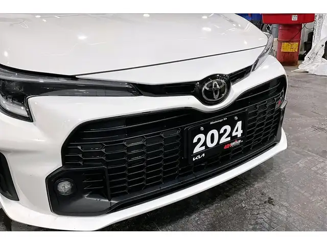 2024 Toyota GR Corolla AWD | 6-SPEED | TOUCHSCREEN | - Photo 29