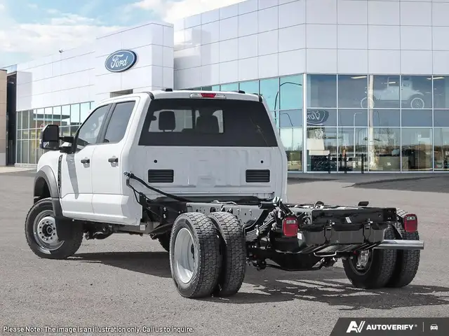 2026 Ford Super Duty F-550 DRW - Photo 4