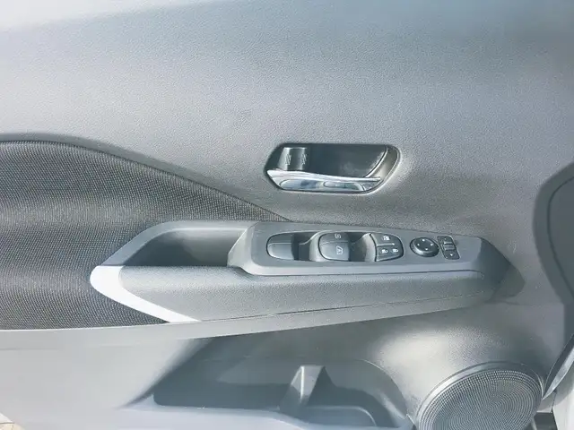 2024 Nissan Kicks SV SV | Adaptive Cruise | Heated Seats - Photo 12