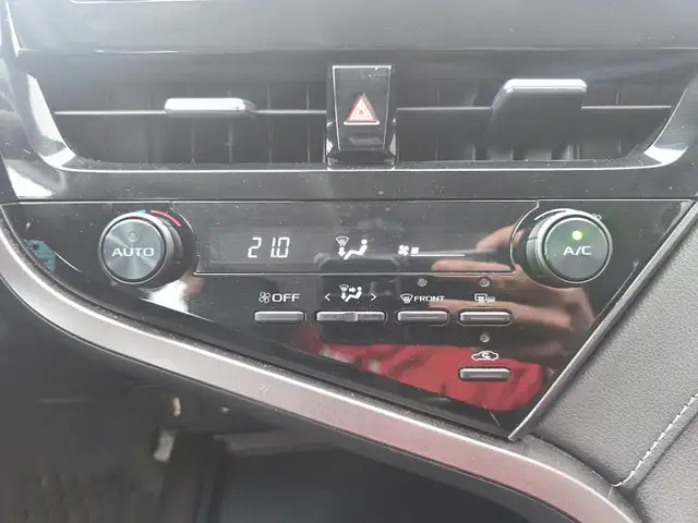 2024 Toyota Camry SE SE | Heated Seats | Dual Climate Control - Photo 13