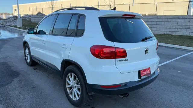 2014 Volkswagen Tiguan Auto, FWD, 2.0L 4cyl, Gas - Photo 3