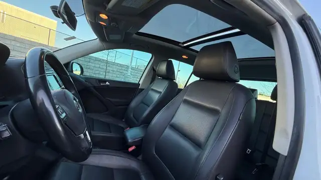 2014 Volkswagen Tiguan Auto, FWD, 2.0L 4cyl, Gas - Photo 10