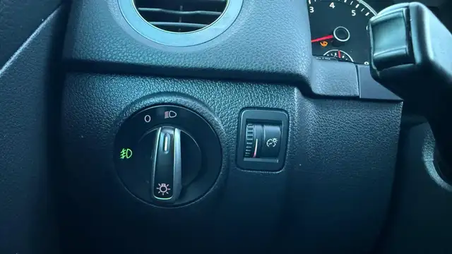 2014 Volkswagen Tiguan Auto, FWD, 2.0L 4cyl, Gas - Photo 15