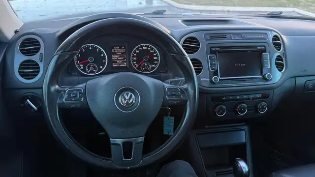2014 Volkswagen Tiguan Auto, FWD, 2.0L 4cyl, Gas - Photo 17