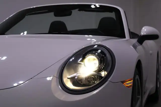 2012 Porsche 911 Carrera S Cabriolet | HIGHLY OPTIONED | LOW KM - Photo 11