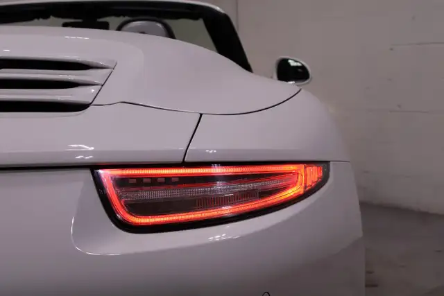 2012 Porsche 911 Carrera S Cabriolet | HIGHLY OPTIONED | LOW KM - Photo 12
