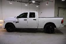 2020 RAM 1500 Classic Express 4x4 Quad Cab 6'4' Box | ONE OWNER - Photo 3