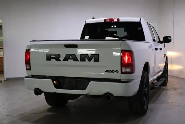 2020 RAM 1500 Classic Express 4x4 Quad Cab 6'4' Box | ONE OWNER - Photo 5