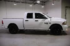 2020 RAM 1500 Classic Express 4x4 Quad Cab 6'4' Box | ONE OWNER - Photo 6