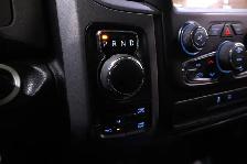 2020 RAM 1500 Classic Express 4x4 Quad Cab 6'4' Box | ONE OWNER - Photo 17