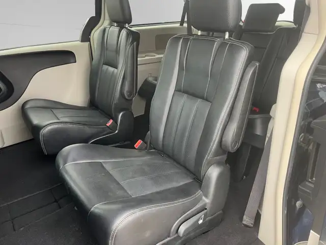 2017 Dodge Grand Caravan CREW | CLEAN CARFAX | LEATHER | BACK-UP - Photo 11