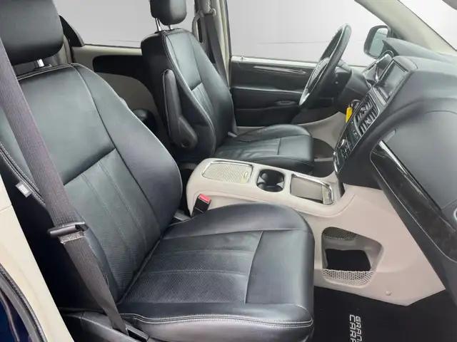 2017 Dodge Grand Caravan CREW | CLEAN CARFAX | LEATHER | BACK-UP - Photo 12