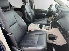 2017 Dodge Grand Caravan CREW | CLEAN CARFAX | LEATHER | BACK-UP - Photo 12