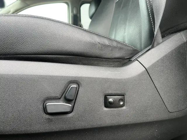 2017 Dodge Grand Caravan CREW | CLEAN CARFAX | LEATHER | BACK-UP - Photo 25