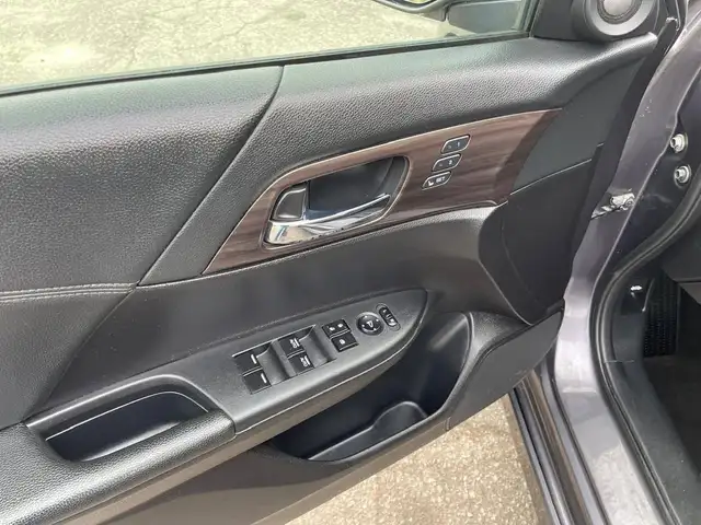 2017 Honda Accord 4dr I4 CVT Touring Leather|Sunroof|Camera|Cert - Photo 26