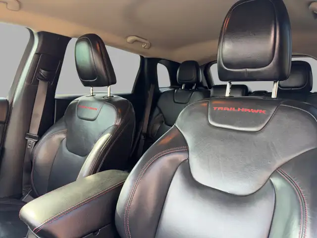 2015 Jeep Cherokee Trailhawk (CERTIFIED) - Photo 9