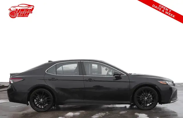 2022 Toyota Camry Hybrid XSE, Sunroof, Back Camera, Alloy Wheels - Photo 4