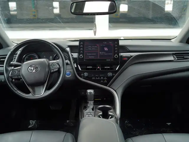 2022 Toyota Camry Hybrid XSE, Sunroof, Back Camera, Alloy Wheels - Photo 10