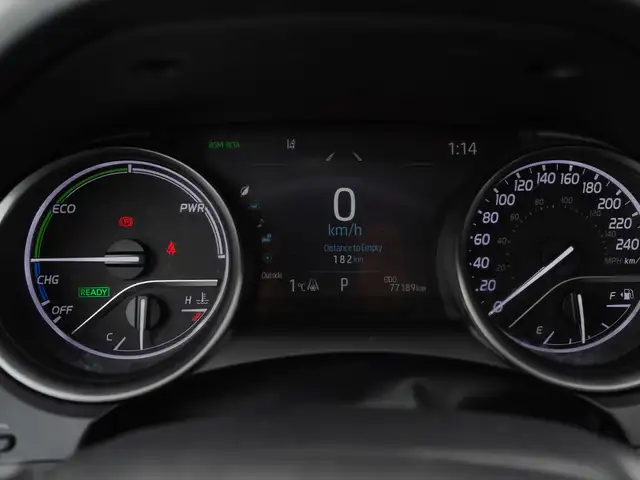 2022 Toyota Camry Hybrid XSE, Sunroof, Back Camera, Alloy Wheels - Photo 12