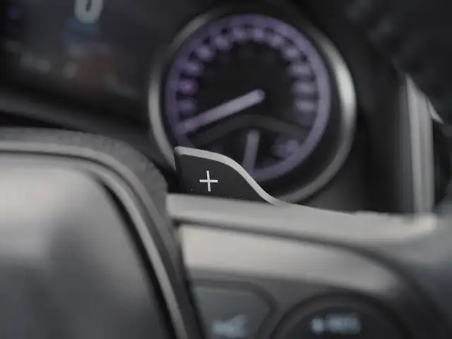 2022 Toyota Camry Hybrid XSE, Sunroof, Back Camera, Alloy Wheels - Photo 17