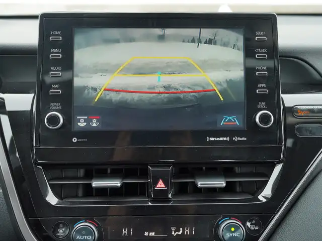 2022 Toyota Camry Hybrid XSE, Sunroof, Back Camera, Alloy Wheels - Photo 20