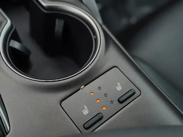 2022 Toyota Camry Hybrid XSE, Sunroof, Back Camera, Alloy Wheels - Photo 26