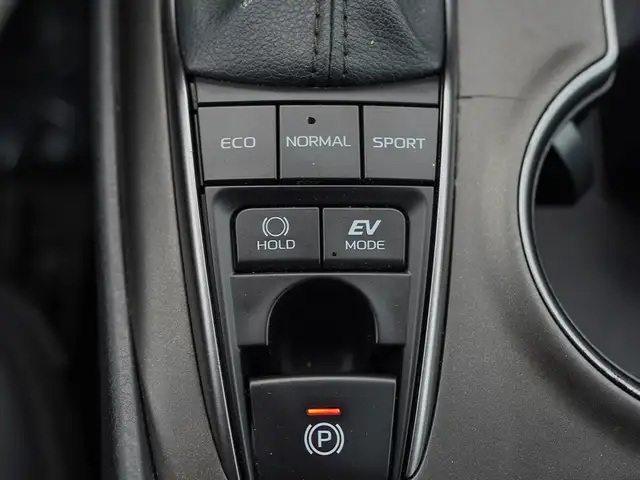 2022 Toyota Camry Hybrid XSE, Sunroof, Back Camera, Alloy Wheels - Photo 27