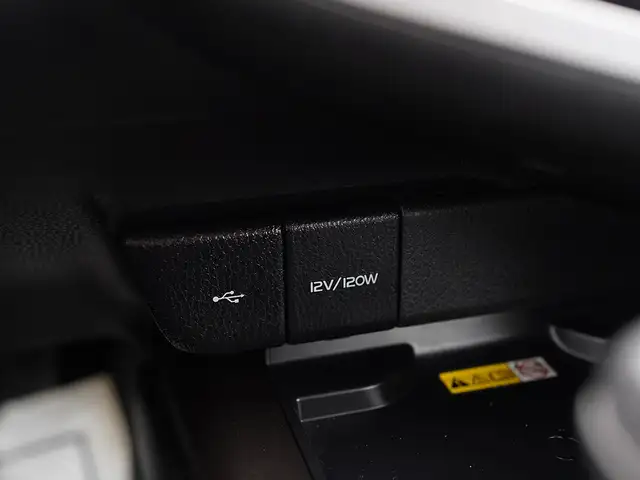 2022 Toyota Camry Hybrid XSE, Sunroof, Back Camera, Alloy Wheels - Photo 30