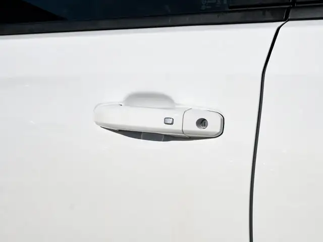 2024 GMC Sierra 1500 Elevation 3.0L Duramax - Photo 8