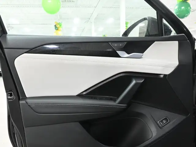 2025 Volkswagen Tiguan Comfortline R-Line R-Line Black Edition N - Photo 11