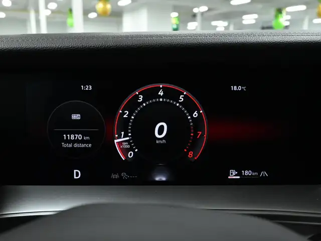 2025 Volkswagen Tiguan Comfortline R-Line R-Line Black Edition N - Photo 13