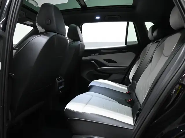 2025 Volkswagen Tiguan Comfortline R-Line R-Line Black Edition N - Photo 23