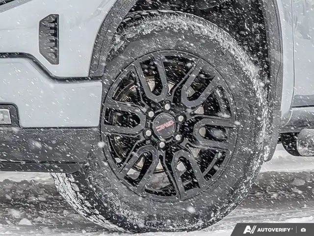 2025 GMC Sierra 1500 - Photo 9