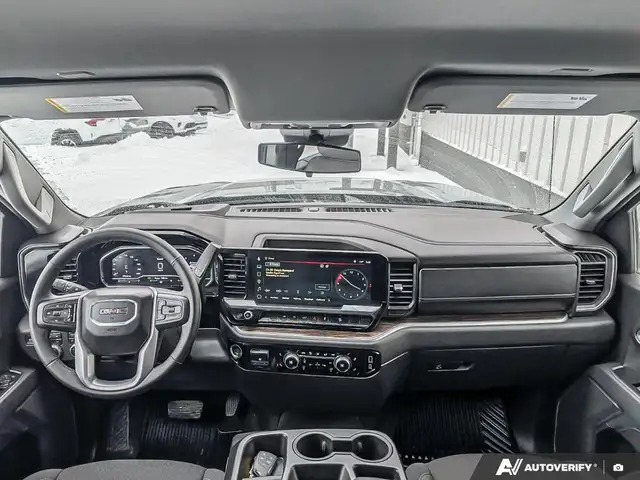 2025 GMC Sierra 1500 - Photo 12