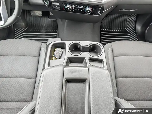 2025 GMC Sierra 1500 - Photo 19