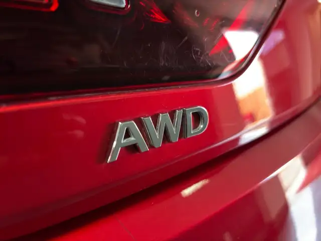 2022 Infiniti Q60 Red Sport I-LINE AWD - Photo 32