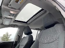 2024 Toyota RAV4 XLE - Photo 8