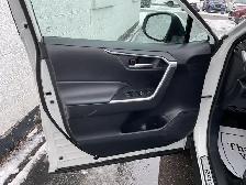 2024 Toyota RAV4 XLE - Photo 17