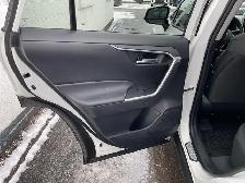 2024 Toyota RAV4 XLE - Photo 19