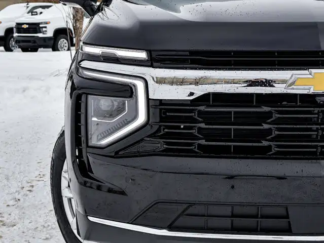 2026 Chevrolet Suburban LS - Photo 5
