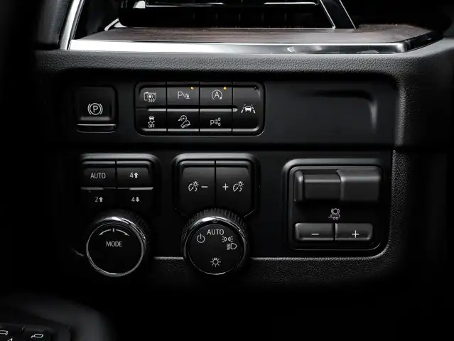 2026 Chevrolet Suburban LS - Photo 18