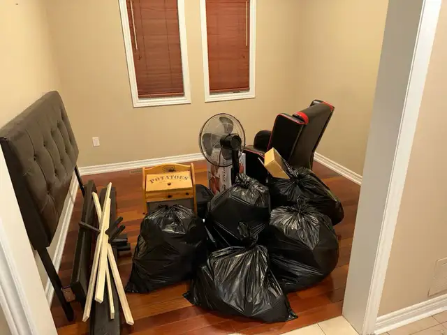 House Trash(garbage, furniture, appliance) Removal 647-957-2770 - Photo 8