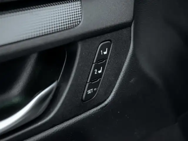2024 Honda CR-V Hybrid EX-L|AWD|ACC|LANEKEEP|HEATED STEERING & S - Photo 13