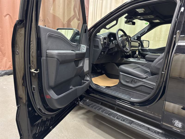 2025 FORD F-150 Lariat - Photo 10