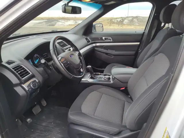 2017 Ford Explorer - Photo 13