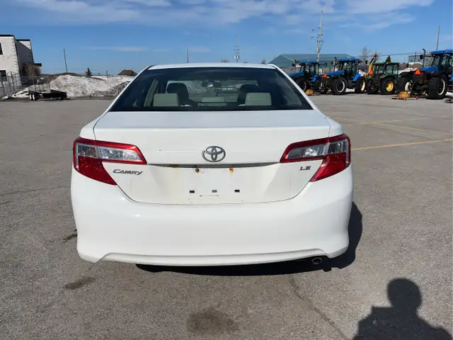 2013 Toyota Camry - Photo 4