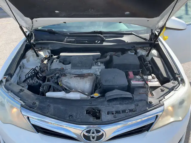 2013 Toyota Camry - Photo 10