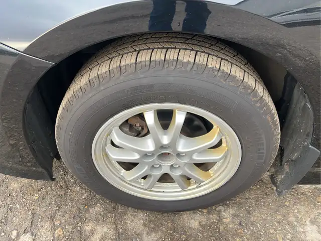 2019 Toyota Prius - Photo 9