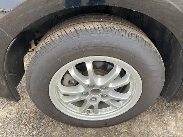 2019 Toyota Prius - Photo 11