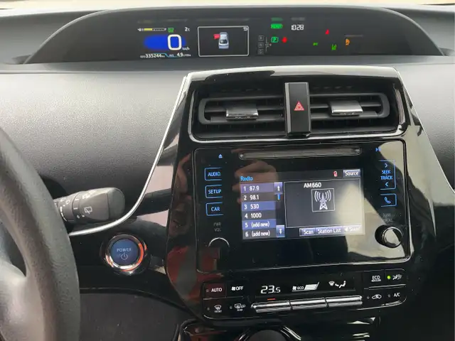 2019 Toyota Prius - Photo 19